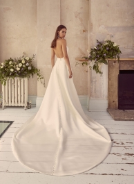 Trouwjurk met afneembare overrok